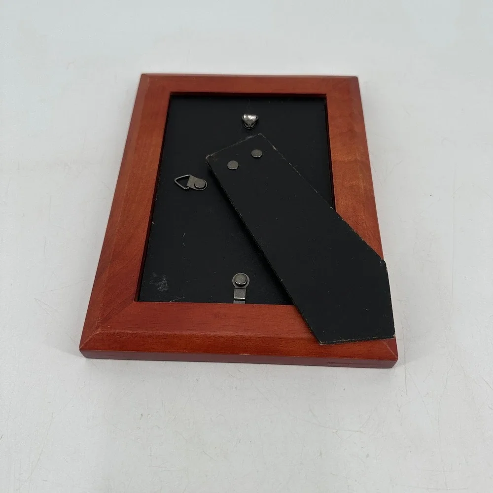 Cherry Red Wood Picture Frame Black Inner Border Tabletop Wall Mount 5x7